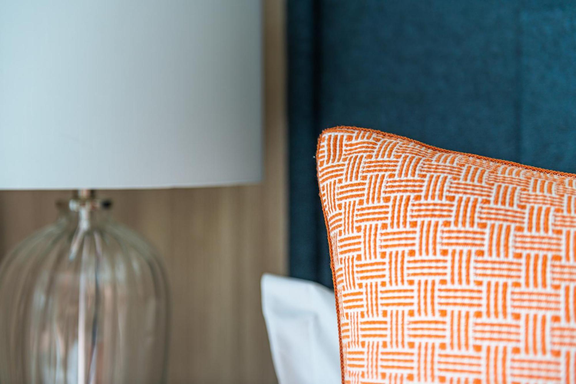Harbour Hotel & Spa Southampton Phòng bức ảnh A cushion