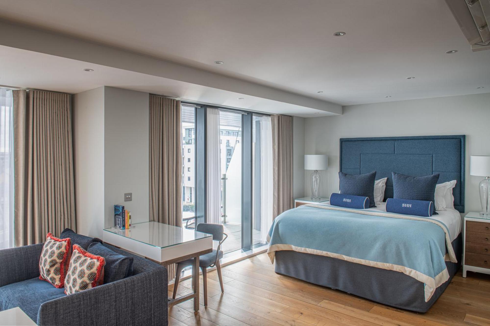 Harbour Hotel & Spa Southampton Phòng bức ảnh A bedroom at the hotel